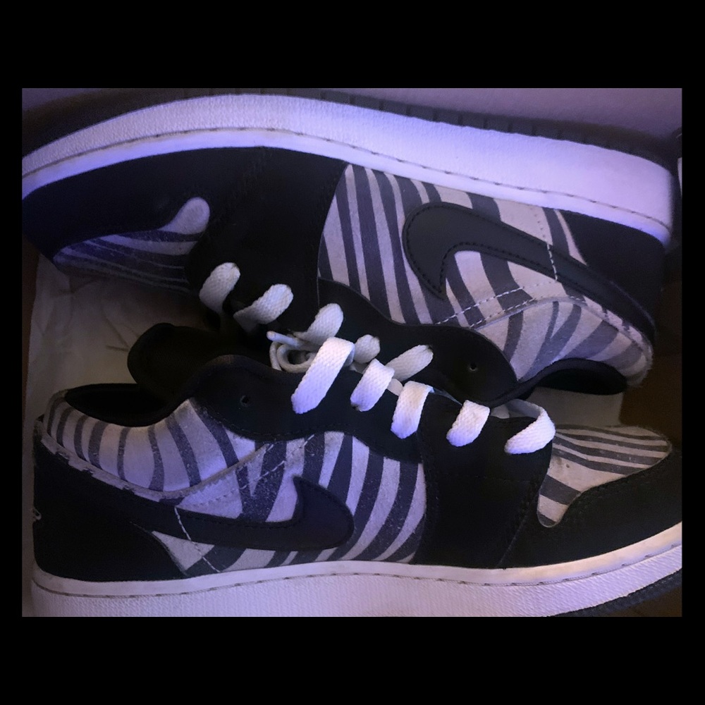 Boys Air Jordan 1 Low